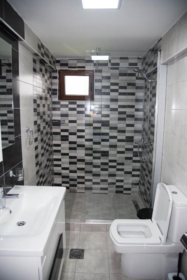 Guest House La Baja Ohrid Kültér fotó