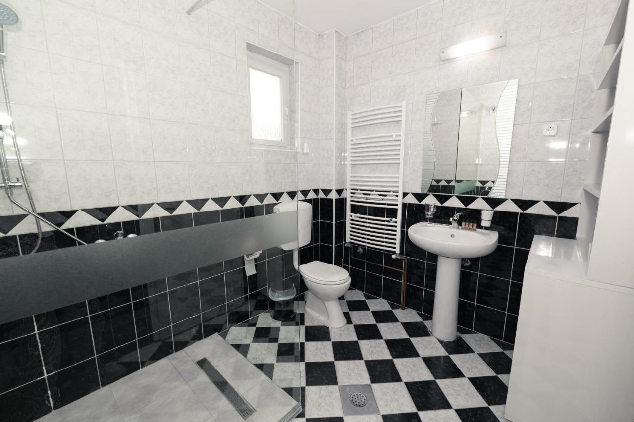 Guest House La Baja Ohrid Kültér fotó